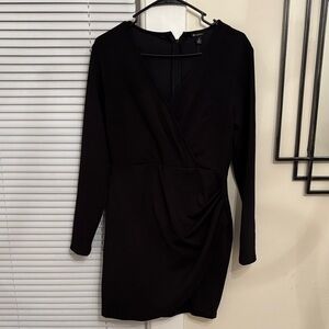 Versona NWT Elegant Black Long Sleeve Dress